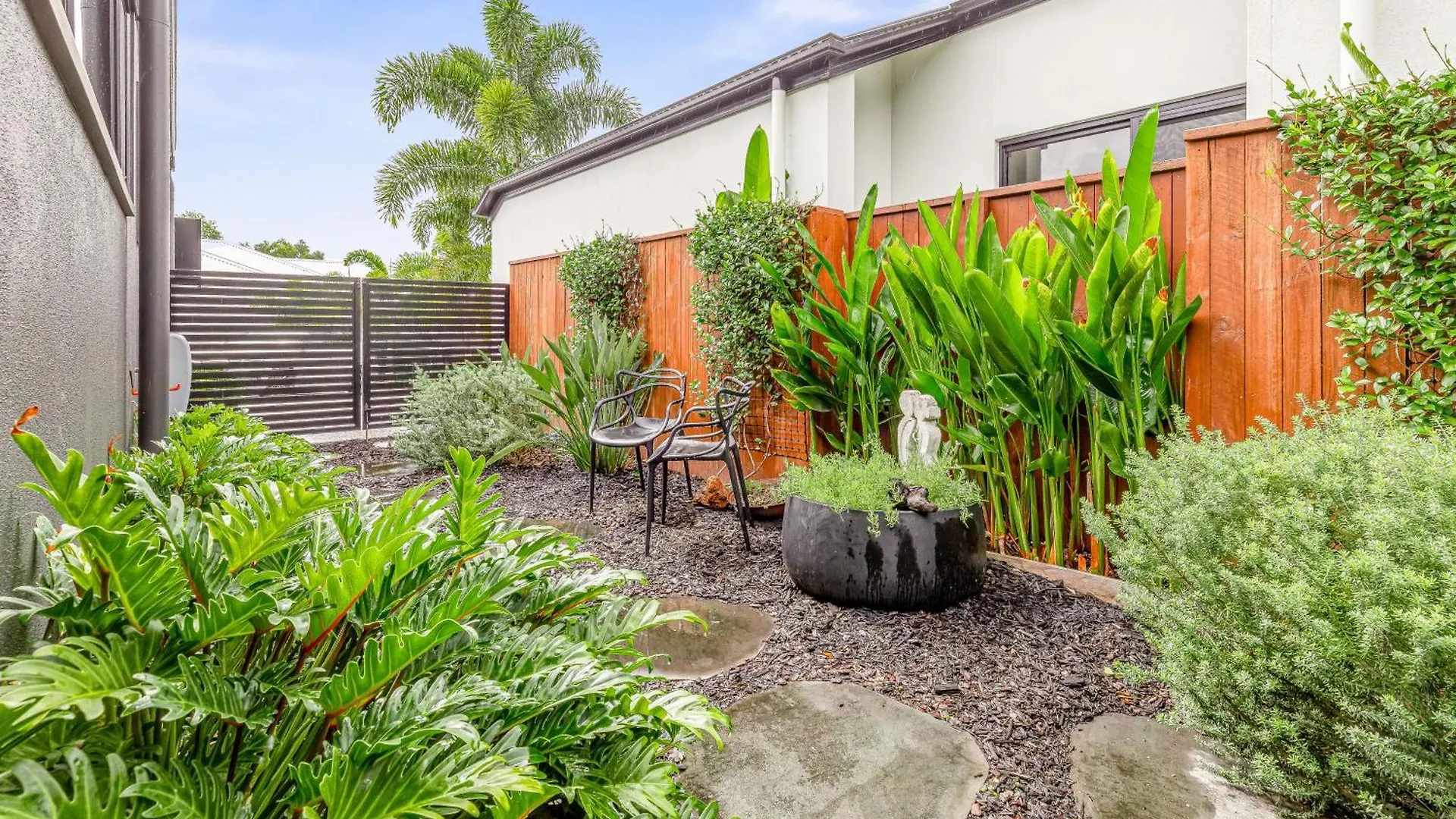 Modern Escape With Shared Pool, Spa & Golf Peregian Springs